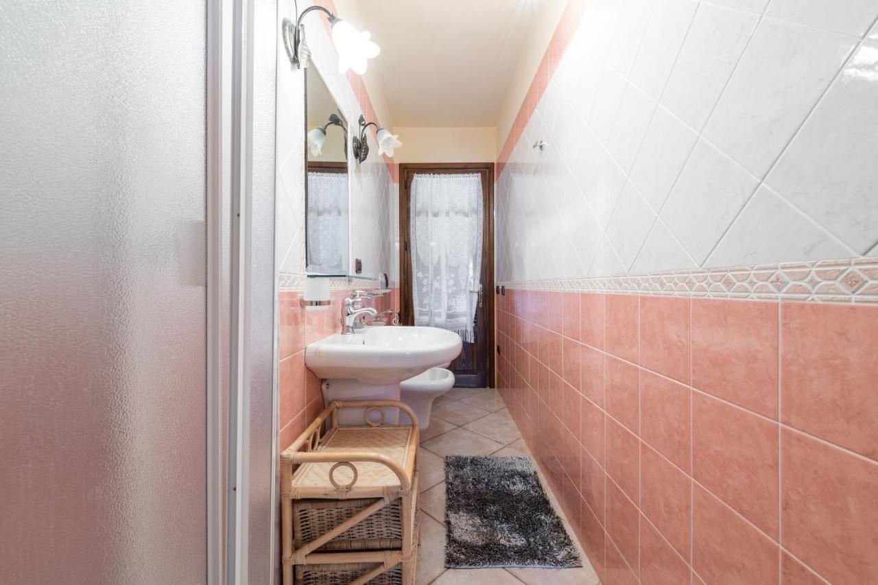 Appartamento Chia Grande Bagian luar foto