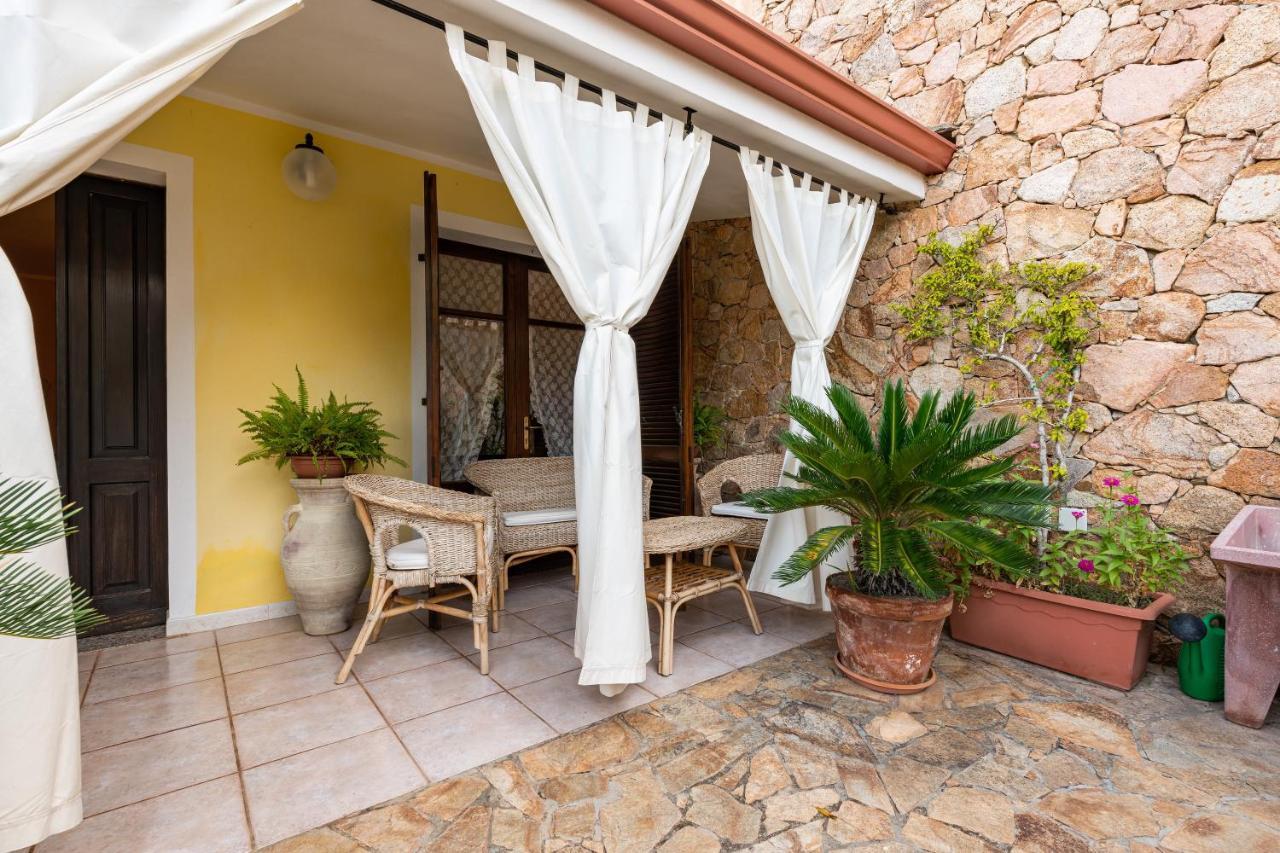 Appartamento Chia Grande Bagian luar foto